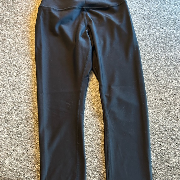 ALO Yoga Classic Black Leggings - Picture 3 of 3
